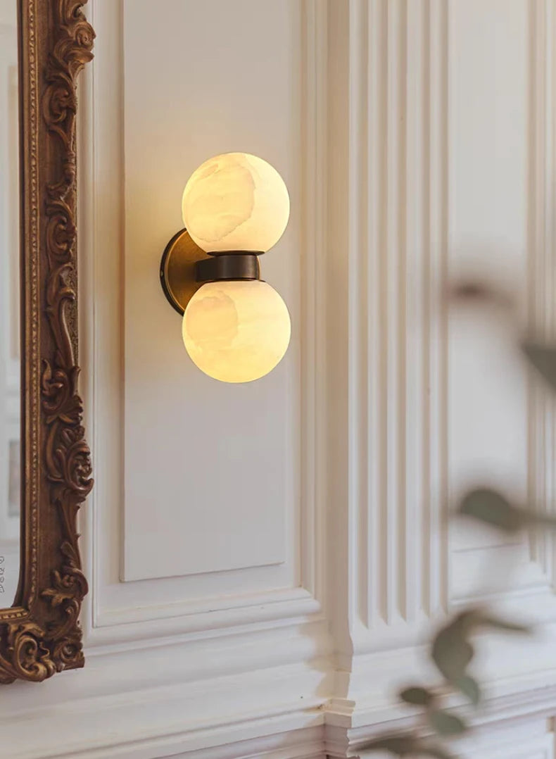 Eos Wall Lamp