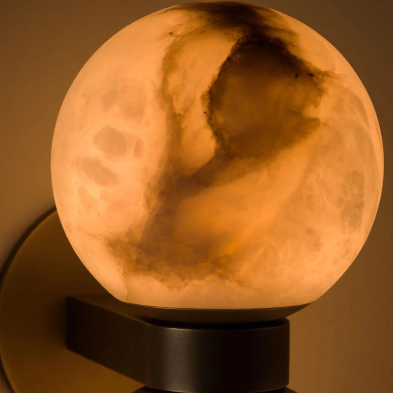 Eos Wall Lamp