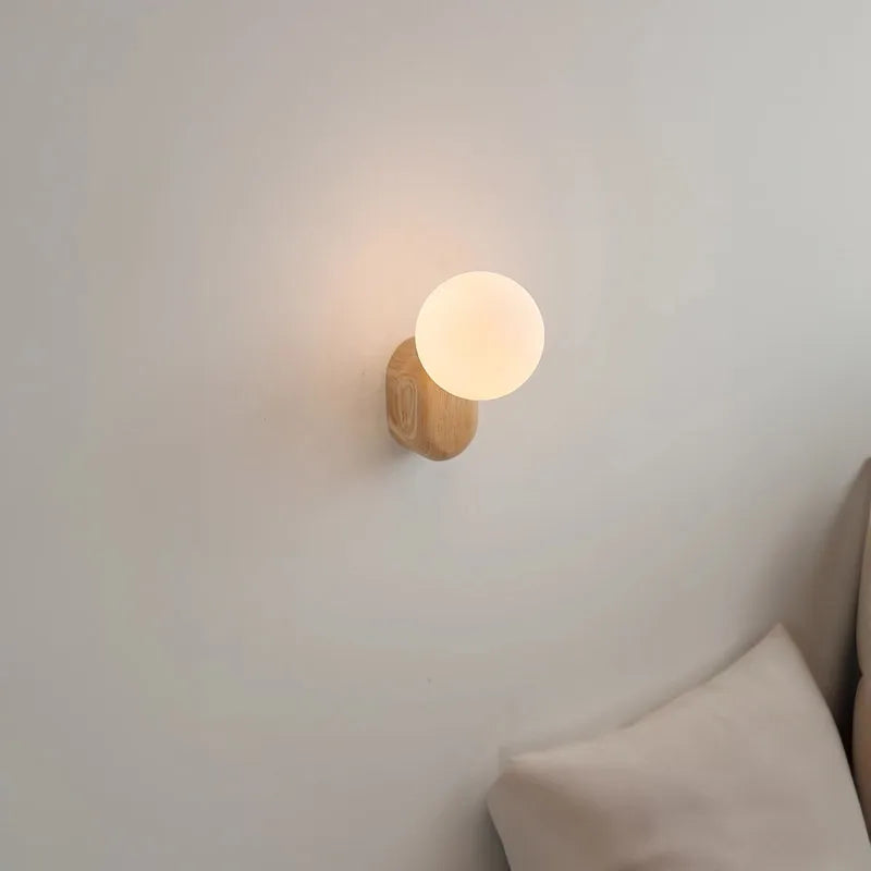 Leilani Sconce