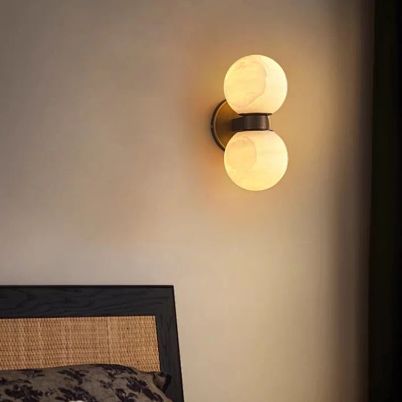 Eos Wall Lamp
