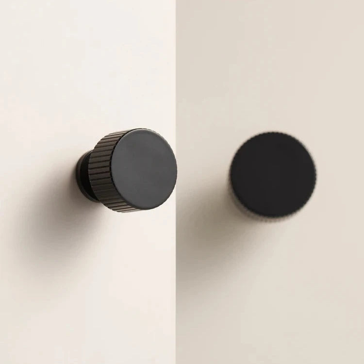 Solveig Knobs Collection