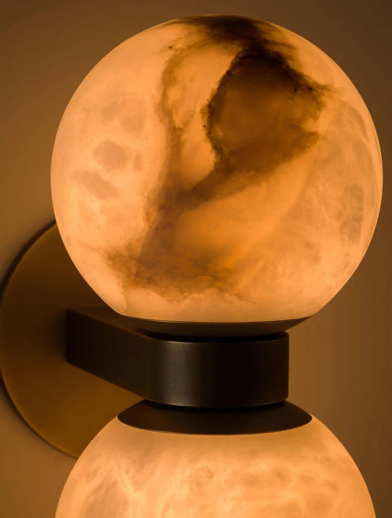 Eos Wall Lamp