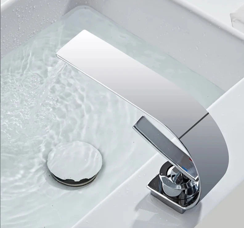 Akira Faucet The deco nook