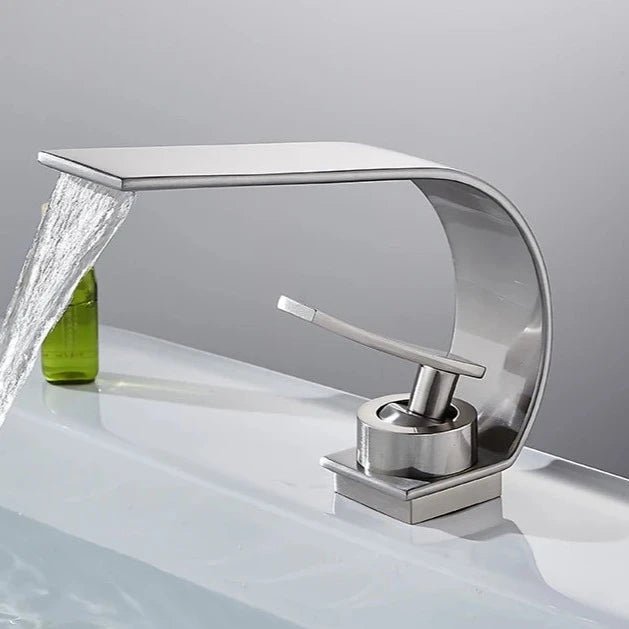 Akira Faucet - The deco nook