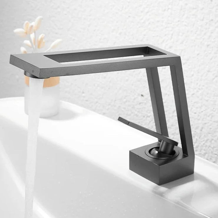 Helga Faucet - The deco nook