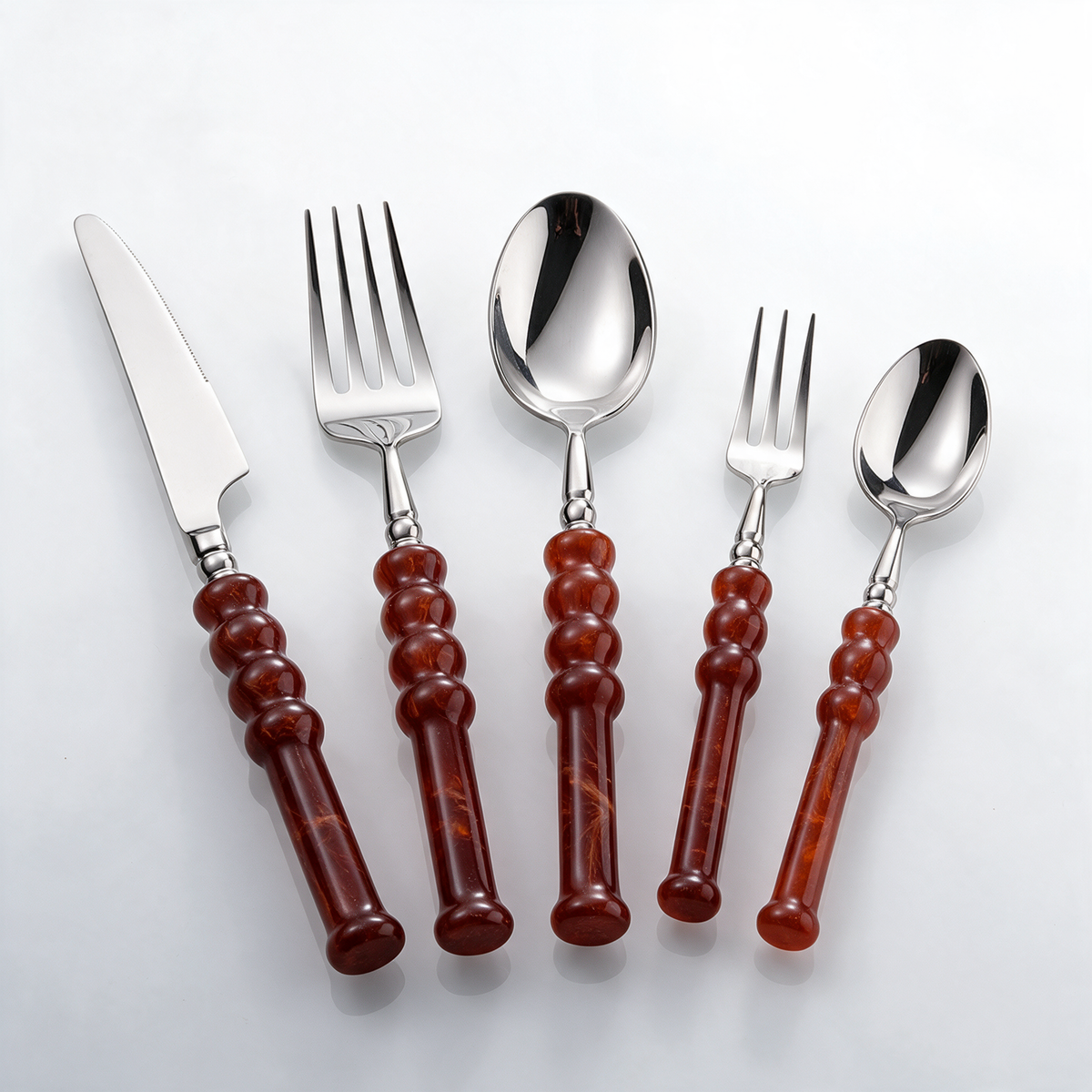 Giada Cutlery Set with amber resin handles