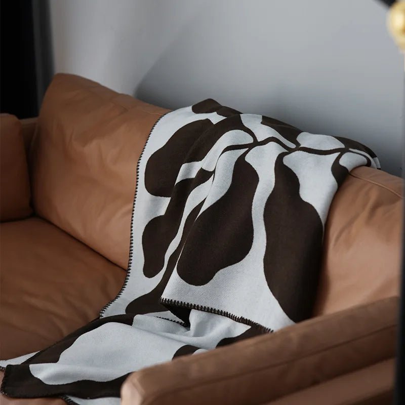 Knitted Abstract Throw Blanket - The deco nook