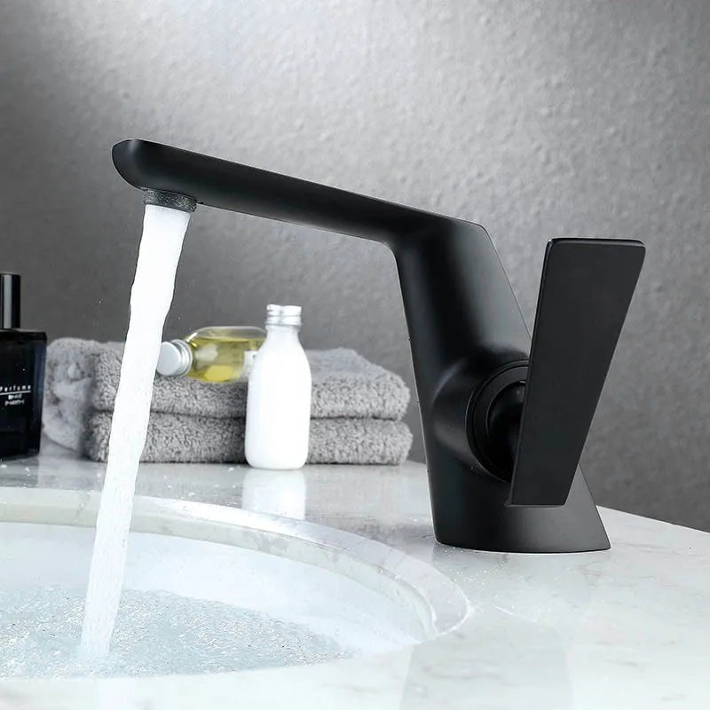 Kuro Faucet - The deco nook