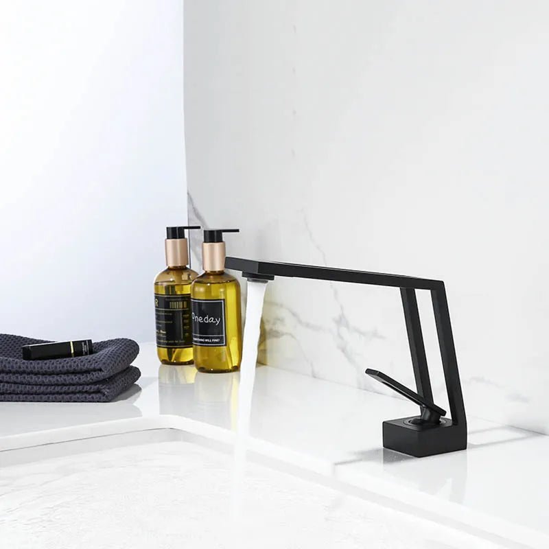 Sakura Faucet - The deco nook